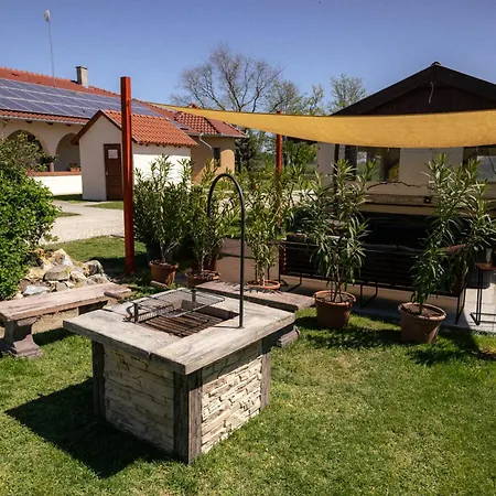Zsigó Tanya Apartamento *