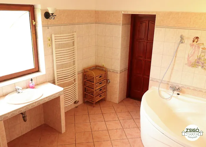 Zsigo Tanya شقة *